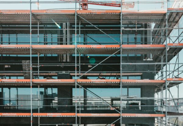 claudio-schwarz-hik3IcCqNtc-unsplash