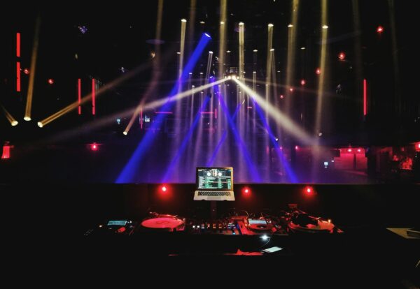 montylov-3LM_c8LY16o-unsplash