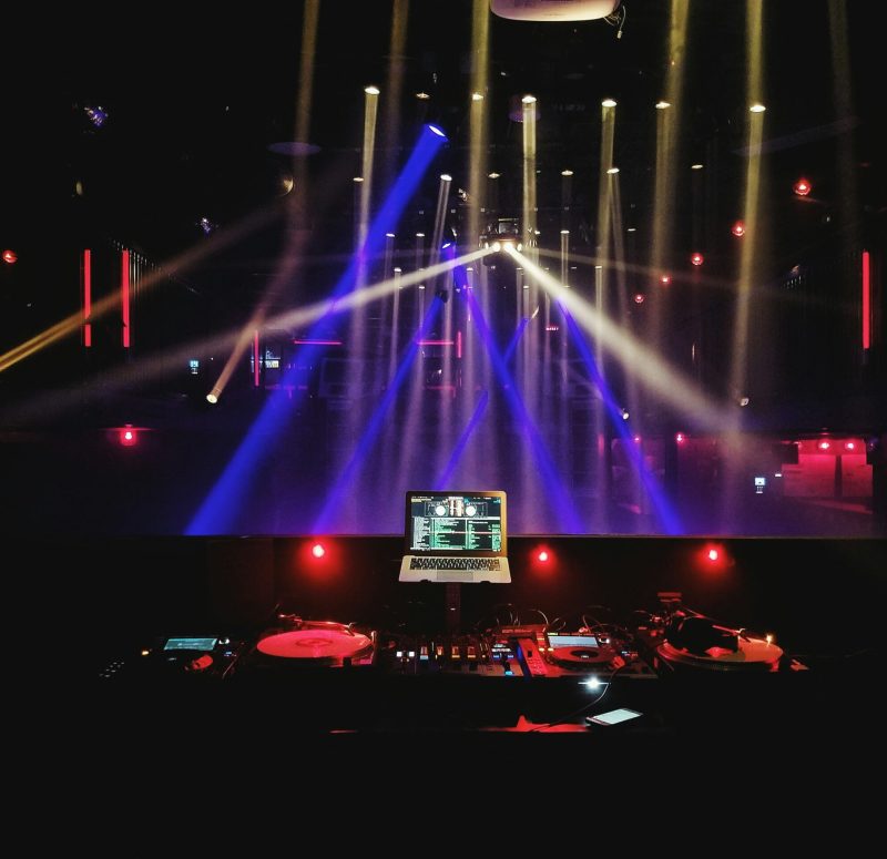 montylov-3LM_c8LY16o-unsplash